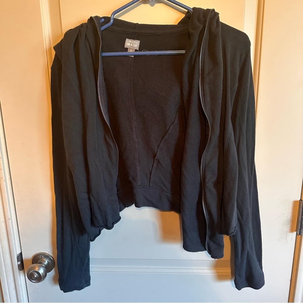 Converse size XL zip around cropped sweater with hood. Dark grey.